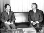 11 Paul Berliet et le Président Algérien Boumédiene en 1970